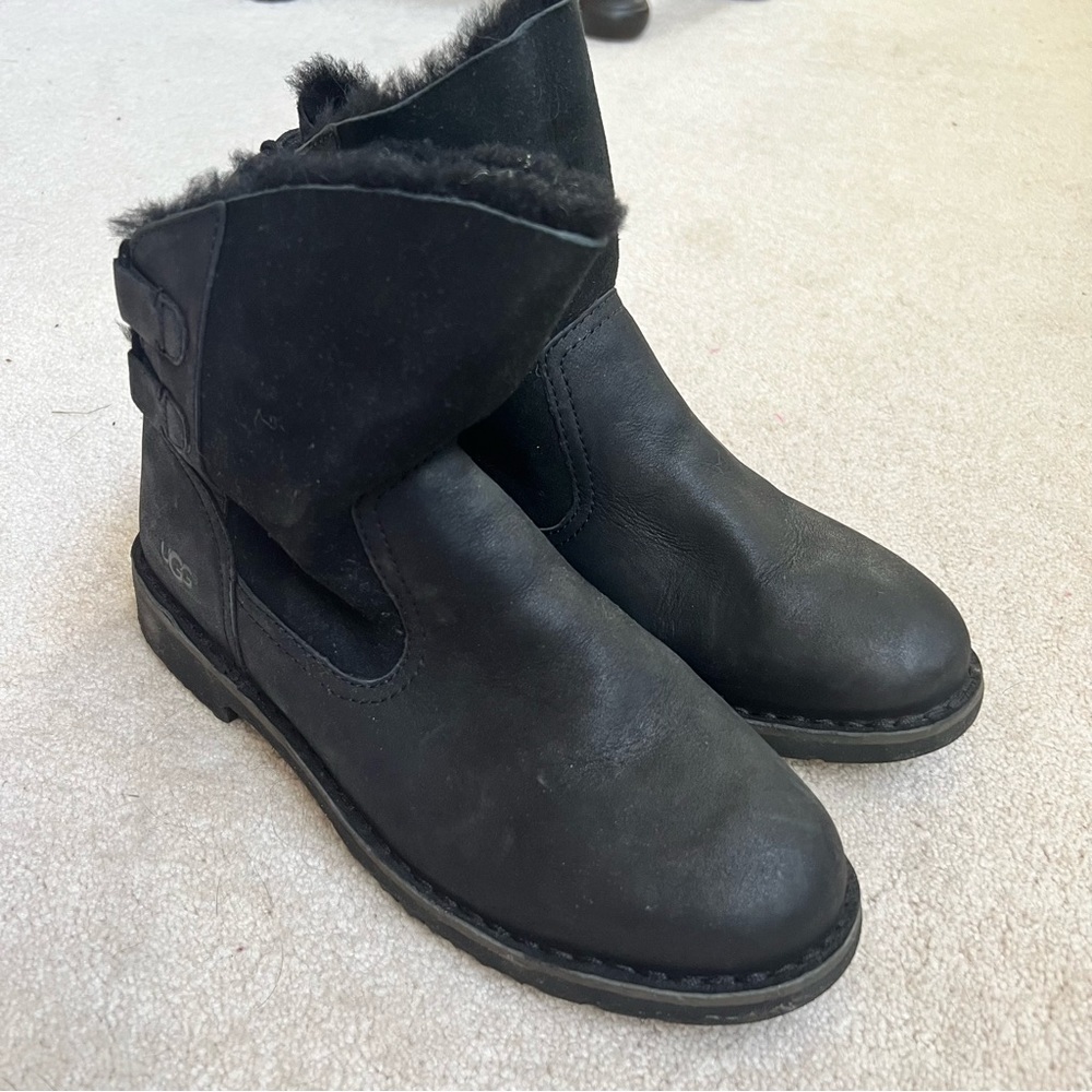 Ugg Black Lace Up Boots Size 9